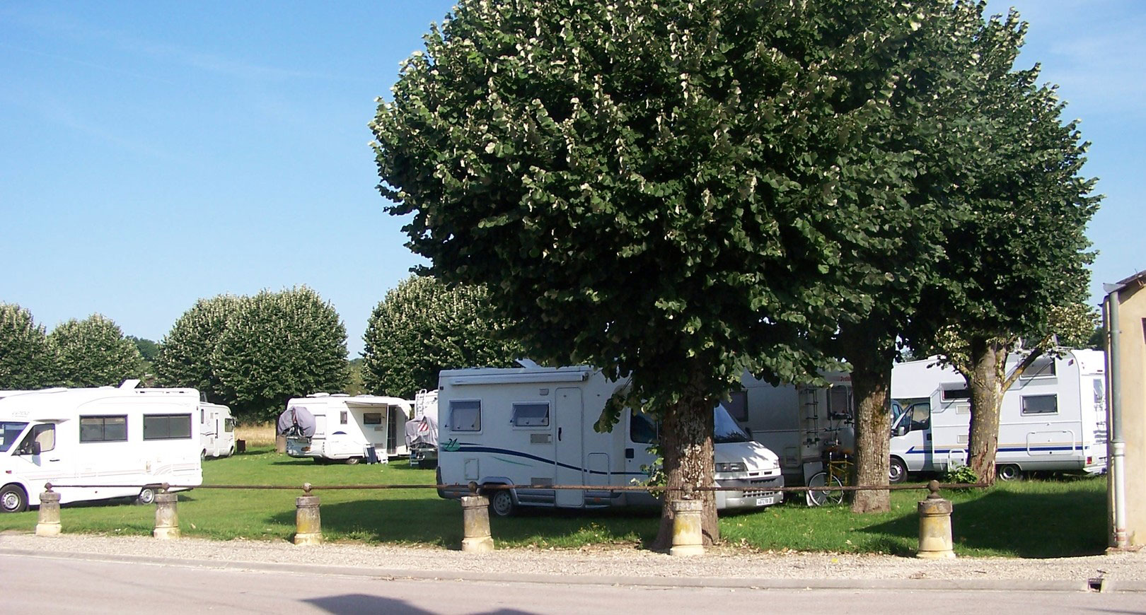Aire-de-Camping-Car-Chaource
