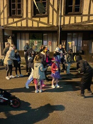 Run in Chaource « belle soirée Rando Run » dans les rues et déguisés !